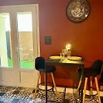 Experience Cinema Exclusive Au Coeur De Apartmán Nîmes