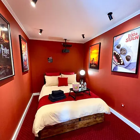 Appartamento Expérience Cinéma Exclusive Au Cœur De Nîmes