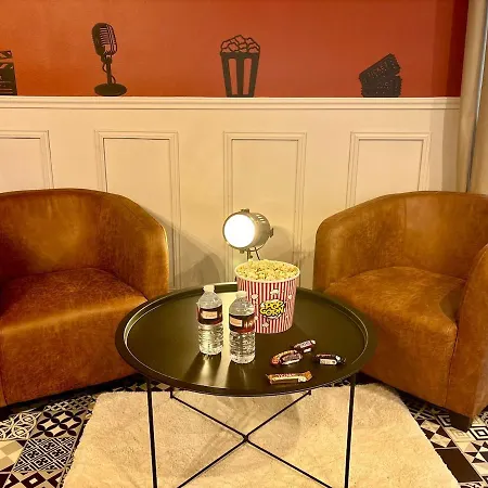 Experience Cinema Exclusive Au Coeur De 尼姆