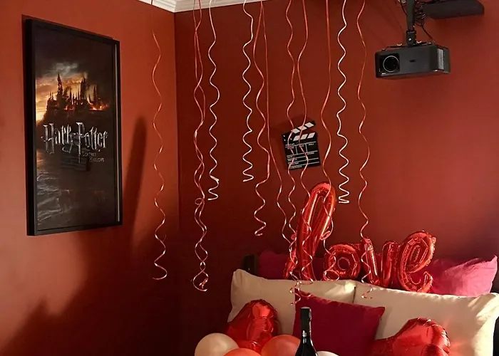 Experience Cinema Exclusive Au Coeur De 公寓 尼姆